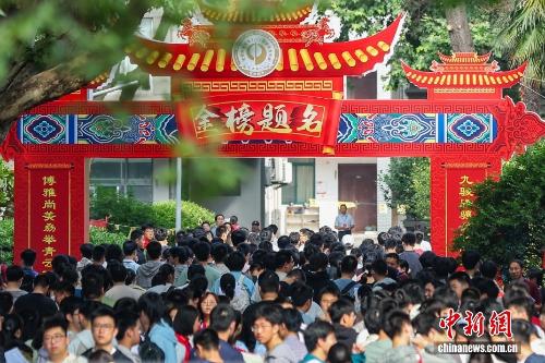 伊能静谈与刘亦菲友情
