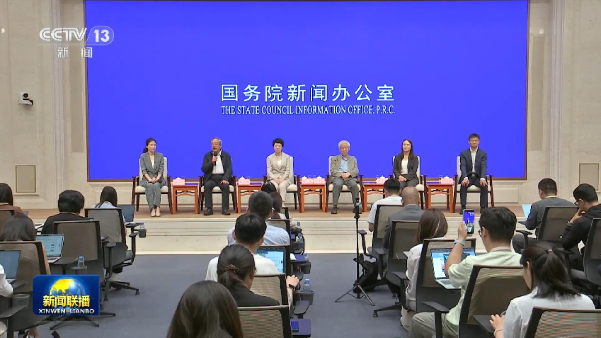 叶诗文骨折